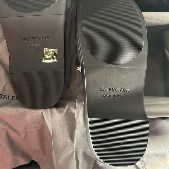 Balenciaga pool slides Sz39 NIB $445 - Picture 6 of 8